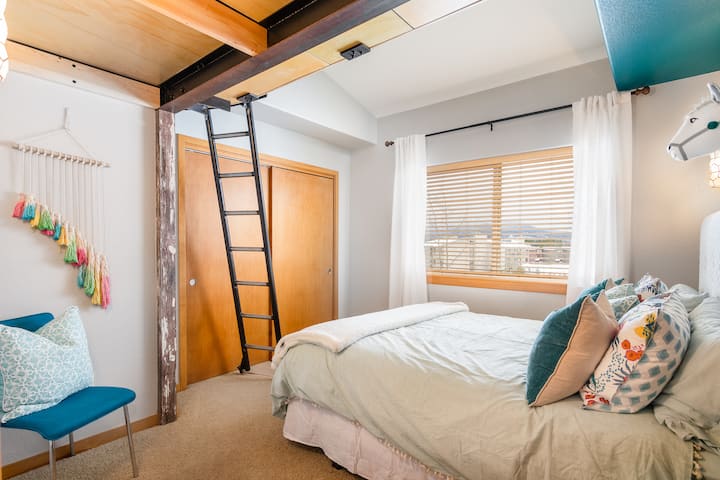 Gæsteværelse med queensize-dobbeltseng