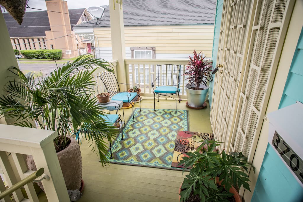Lovely front porch to enjoy your morning coffee!