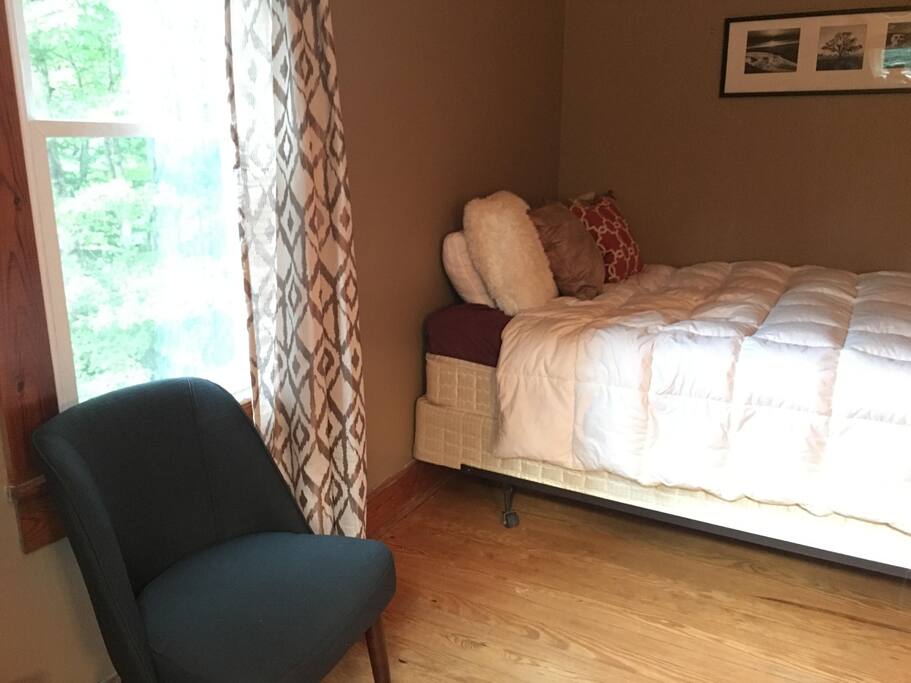 Queen bed
