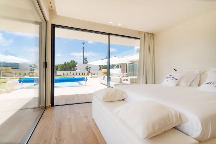 Moderne luxueuze splinternieuwe villa te Cadaval . gallery image 2