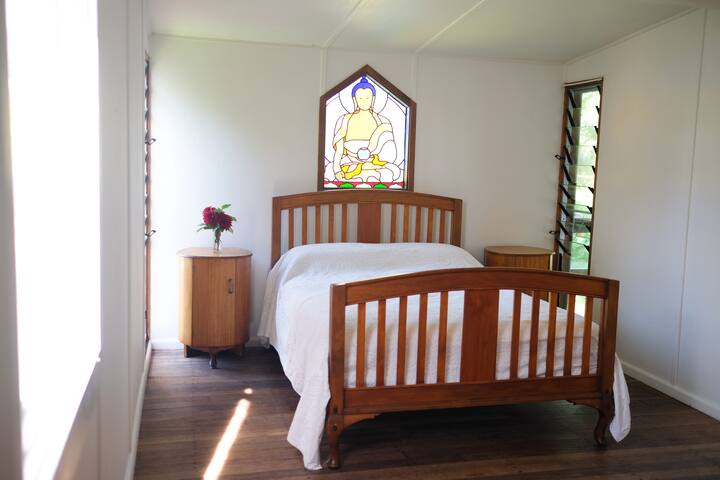 The Island gallery image 4