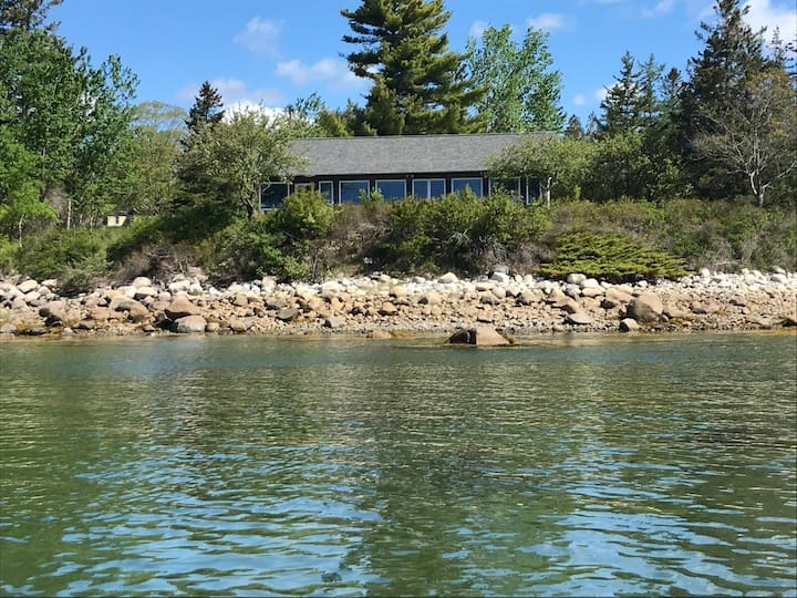 Secluded Shore Cottage