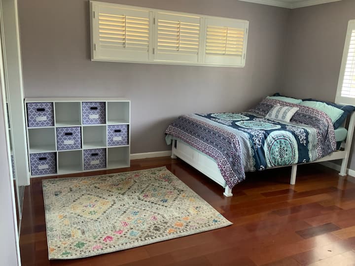 מיטה זוגית בפינה אחת!