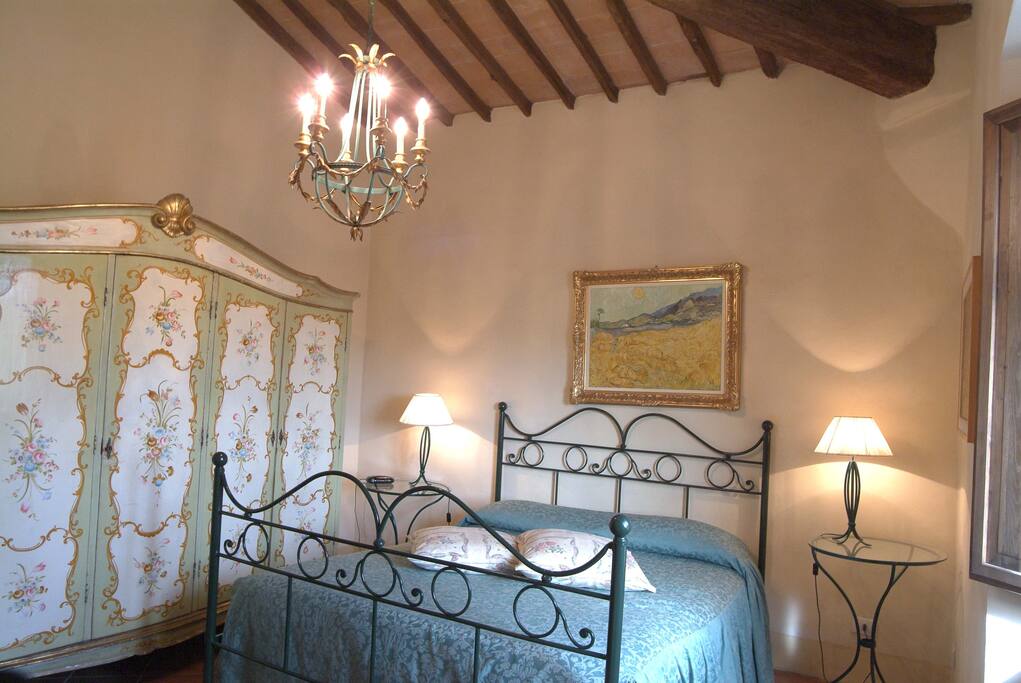 camera da letto con armadio veneziano