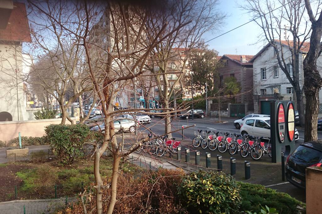 la vue de l'avenue