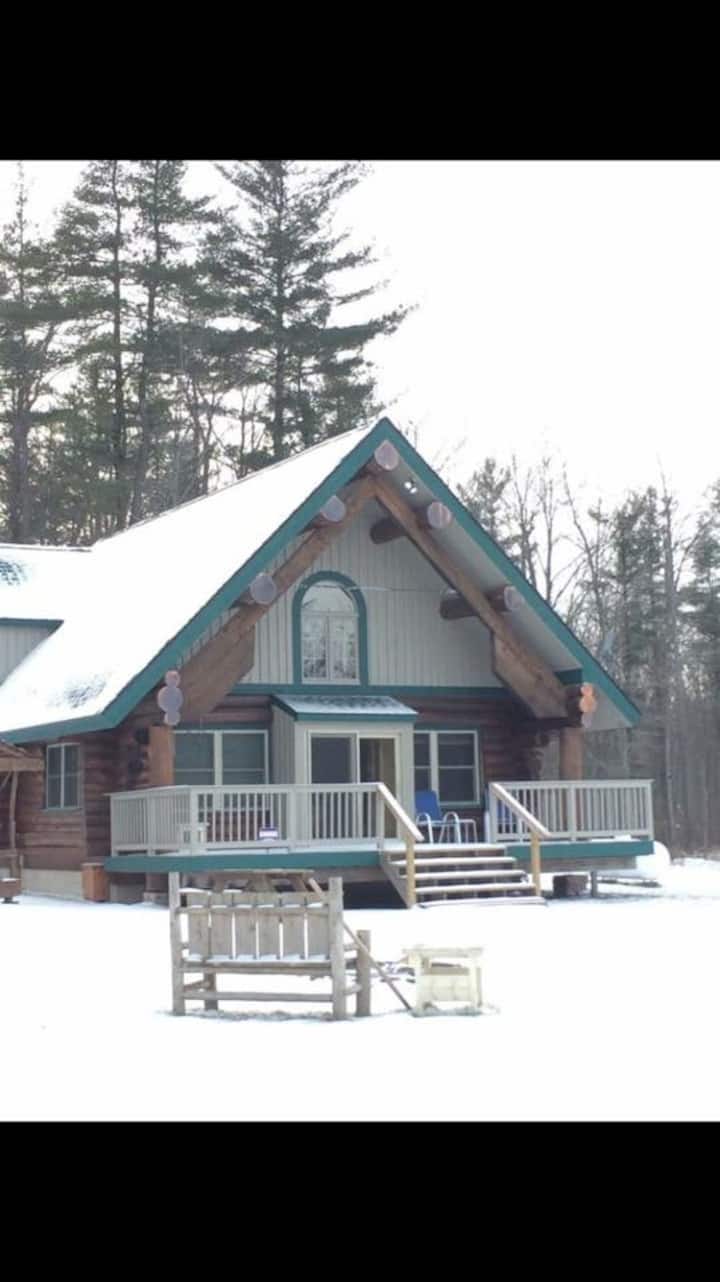 Lake Luna Metamora Cabins for Rent in Lapeer, Michigan, United States