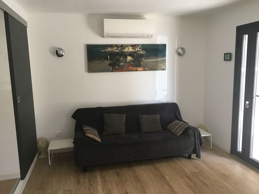 Salon avec canapé
