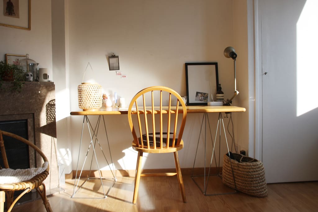 Appartement très lumineux! Grand bureau, agréable pour travailler.