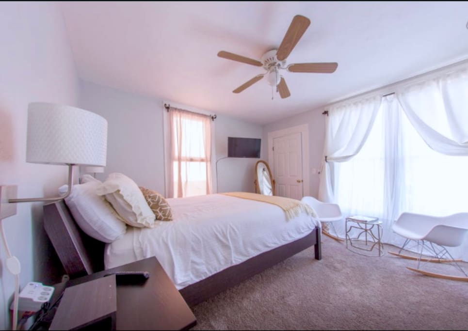 Modern 3 bdrm Apt in Banker's Hill Apartments for Rent in San Diego, California, United States