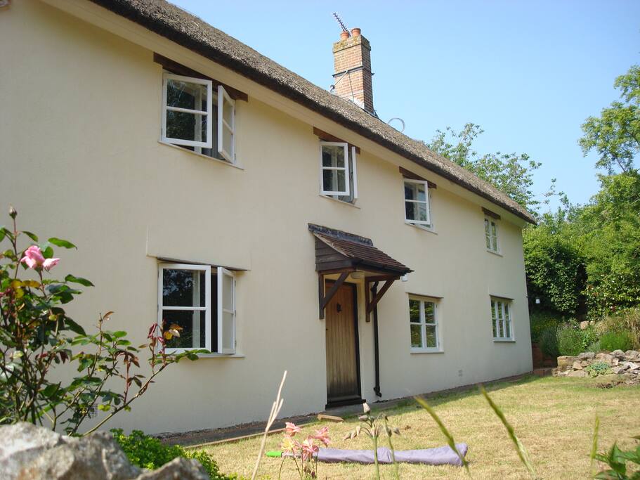 Traditional Devon Thatched Farmhouse