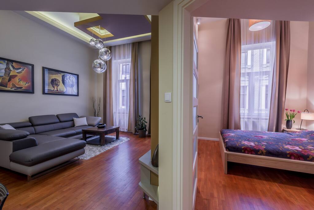 Living/dining area