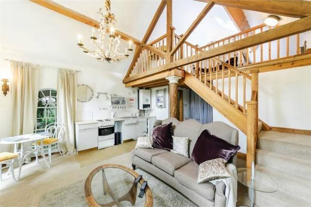 Main room in Wisteria Cottage