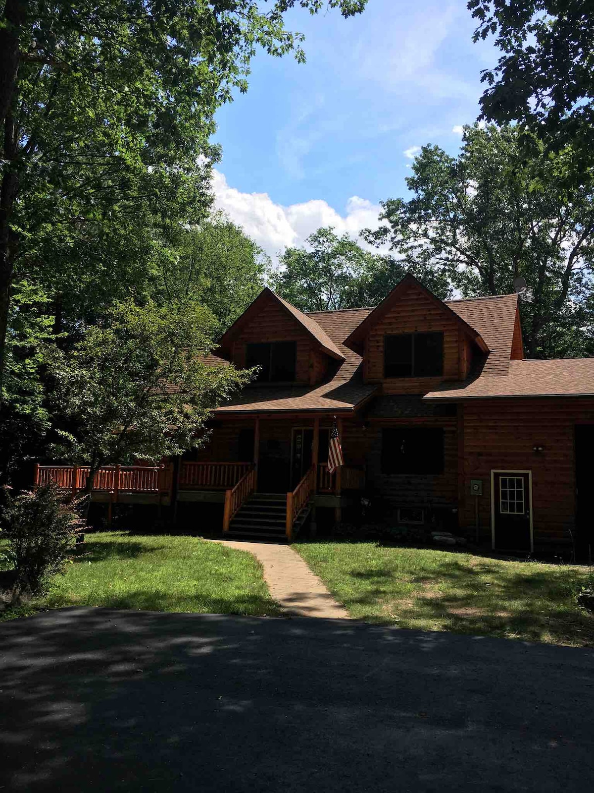 Beautiful log home in Indian River Houses for Rent in Indian River