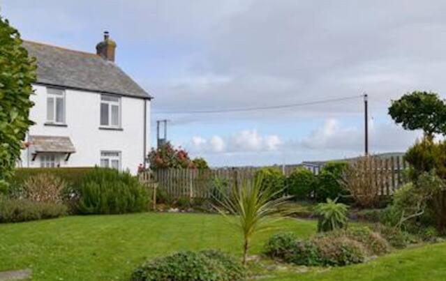 Airbnb 2 Rose Cottages Vacation Rentals Places To Stay