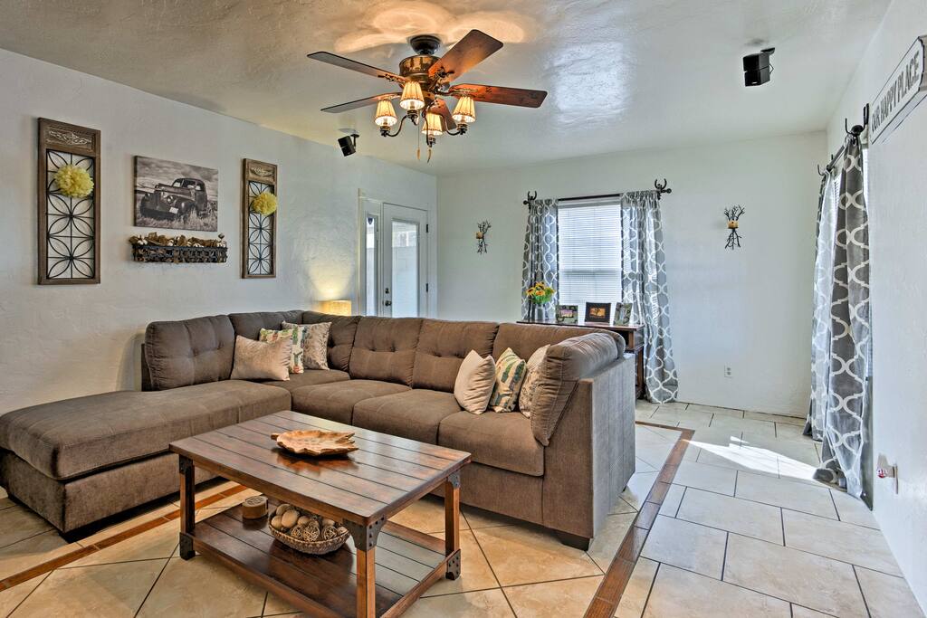 Inside you'll find 2 bedrooms, 2 bathrooms, and plenty of living space!