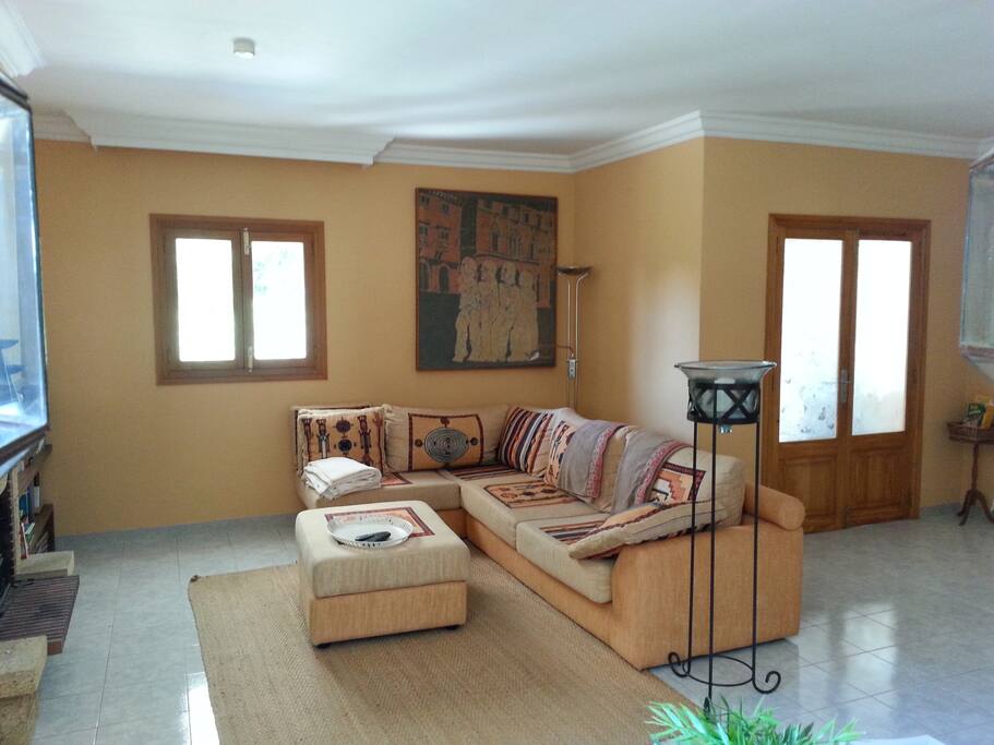 another angle of the spacious living