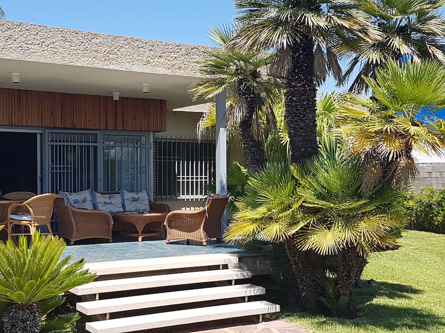 Terraza delantera