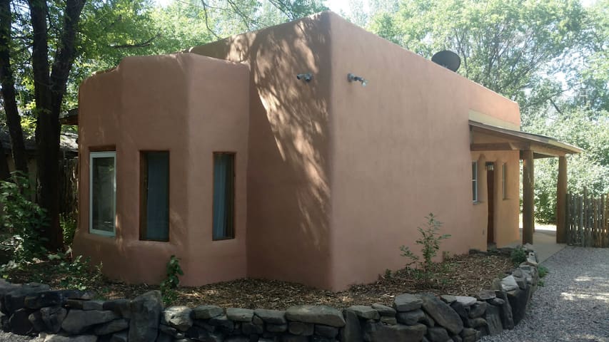 Charming Taos adobe casita