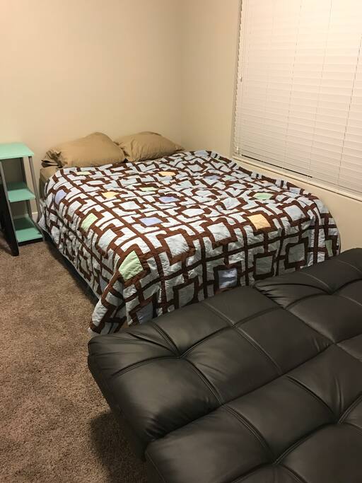 Brand new queen bed. (Purchased Dec 2016 $450)