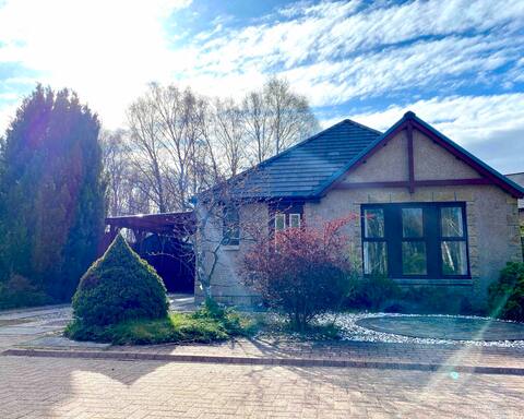 Popular Airbnb listing: Cottage in woodland location *Fully Refurbished* in Duthil And Rothiemurchus