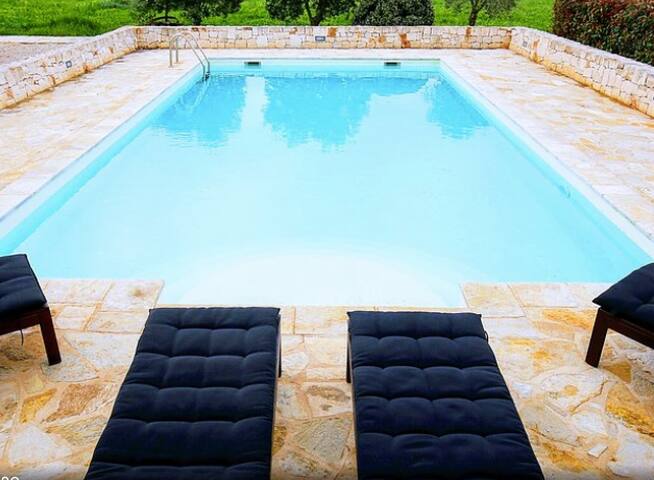 Il Torchio – trullo with private heated pool gallery image 3