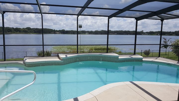 Sit back, relax, and enjoy this breathtaking lakefront view!