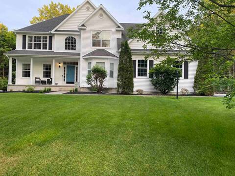 Great location, in-ground pool. Perfect Getaway!