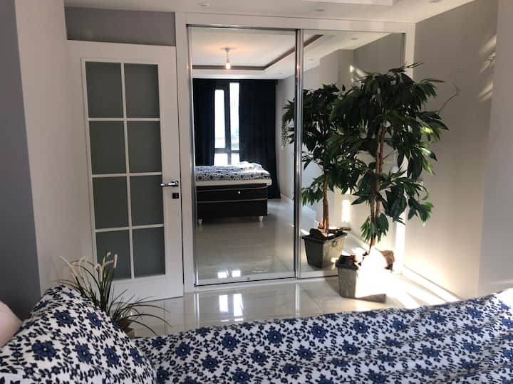 Spálňa s manželskou posteľou
