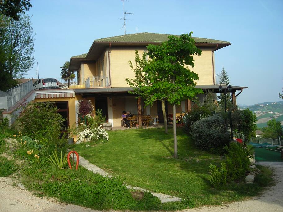 Giardino e portico
