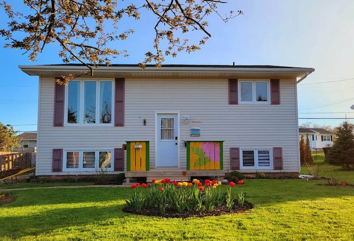 Cozy private room, free parking & internet