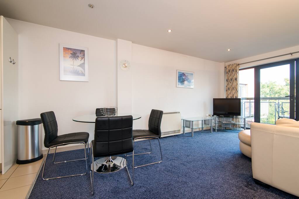 Lounge and dining area