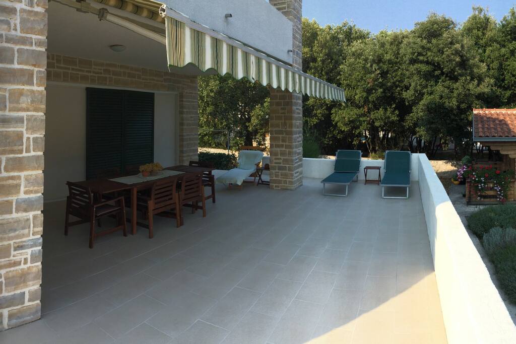 Ground floor terrace