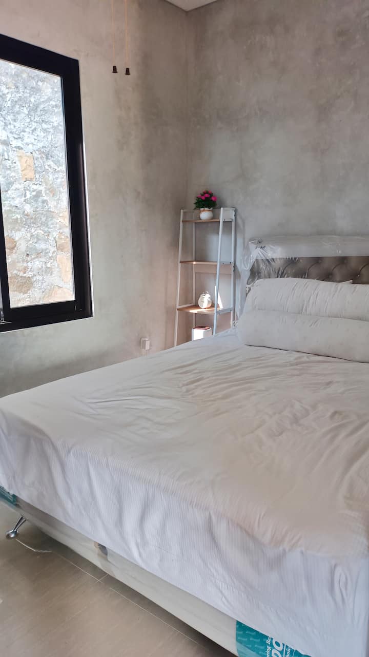 4 - та спалня, 1 - ви етаж, двойно легло