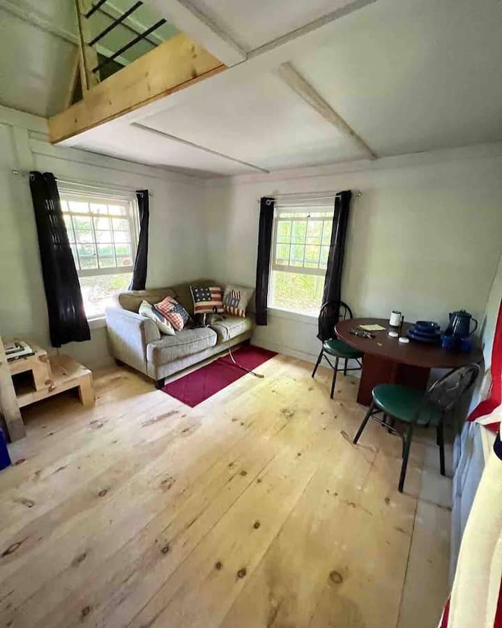 Gristmill Cabin Overlooking Peaceful Brook. - Granville