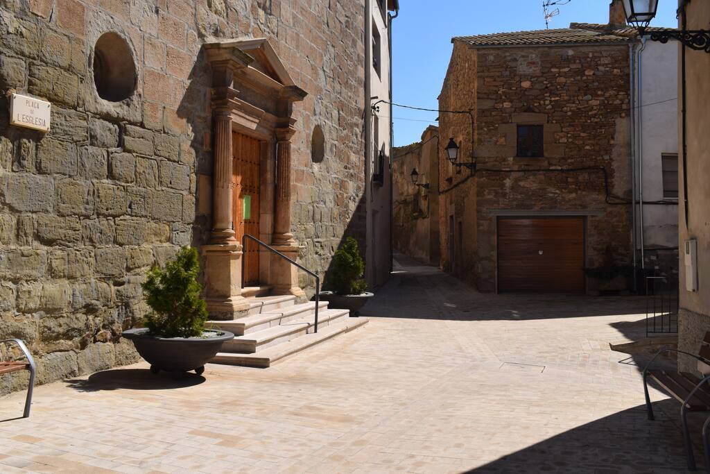 Plaza donde se sitúa la casa