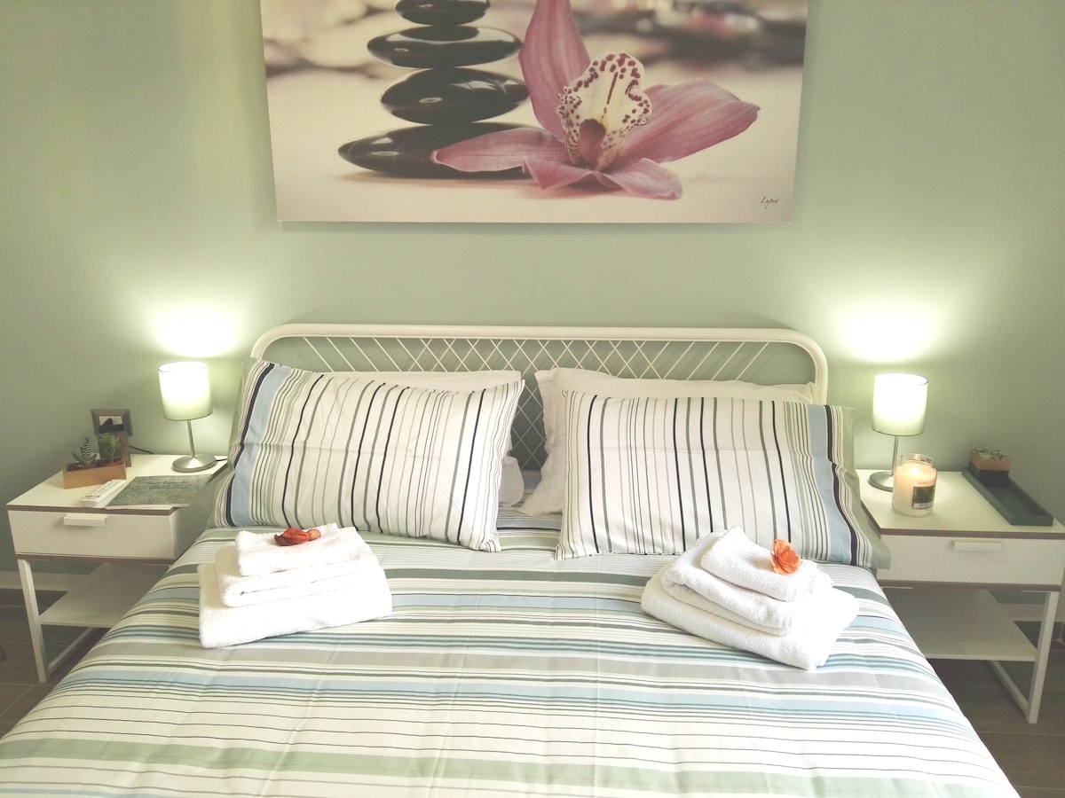 Tweepersoonskamer met tweepersoonsbed 