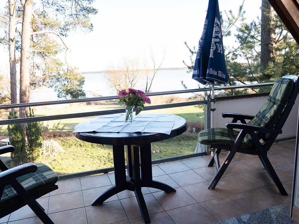 Hs 13 OG - 1ª fila en el lago Müritz -  balcón de 6 m de ancho - al lado del lago