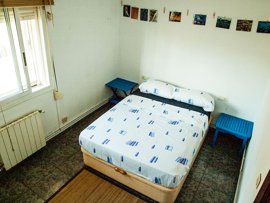 Habitación privada cama doble / Private room double bed / Chambre privée lit double