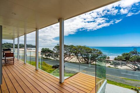 Beachfront Bliss - prime beachfront location
