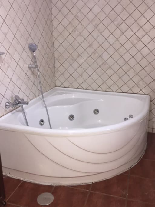 BAÑERA DE HIDROMASAJE