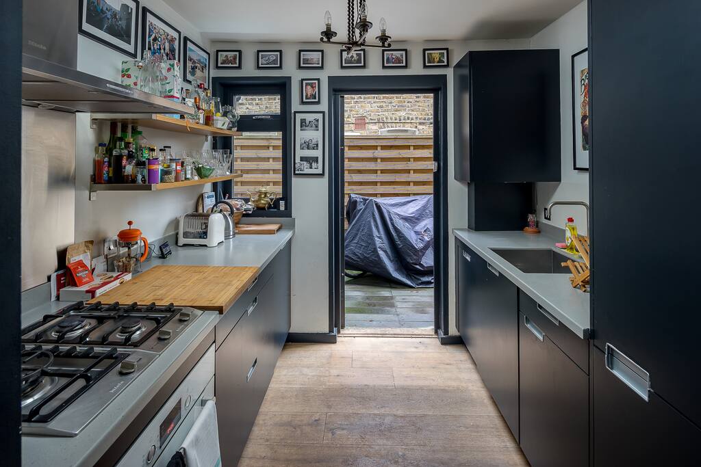 Kitchen with all the mod-cons