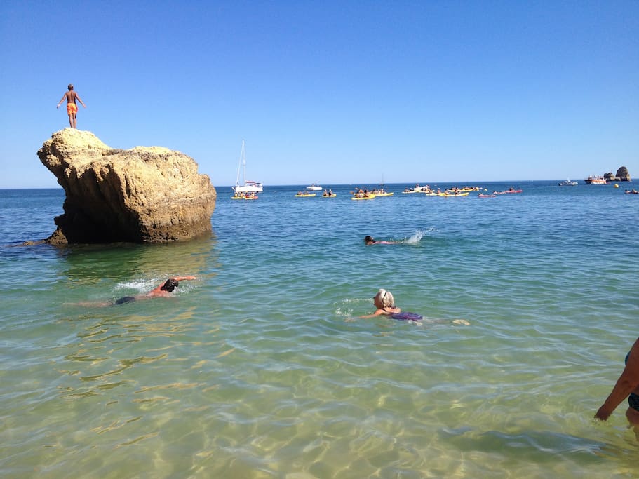 As águas da Praia Dona Ana