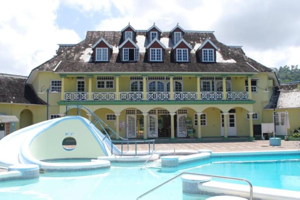 pool