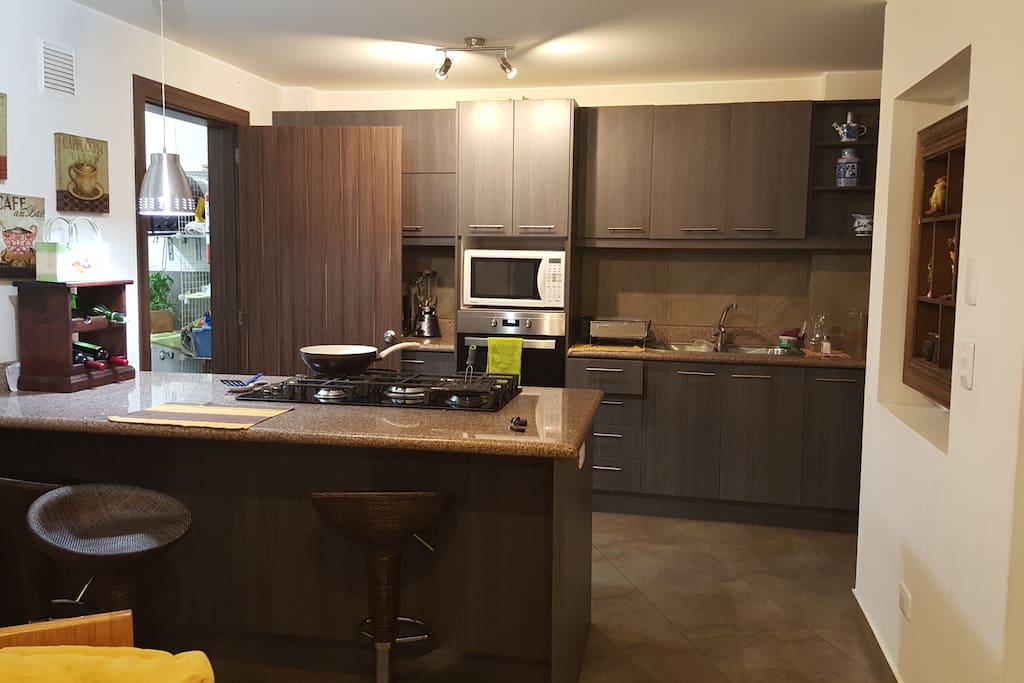 cocina familiar y moderna