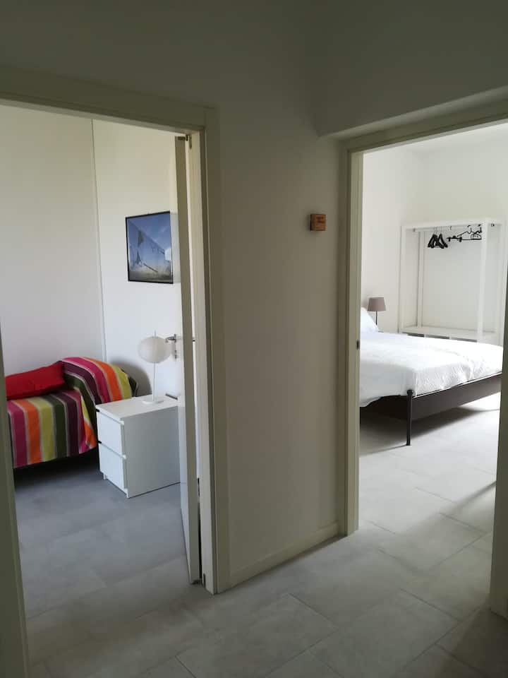 Entrance hallway to bedrooms