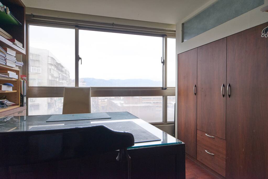 STUDY ROOM