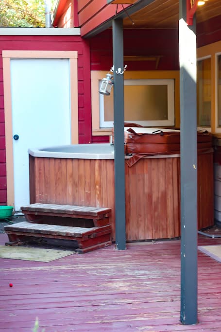 Hot Tub on private side deck, great after day of skiing