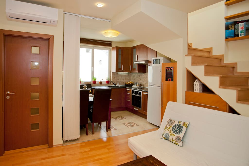Lovely flat with roof top terrace