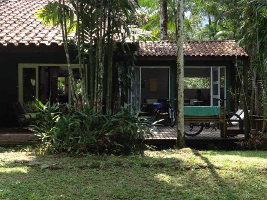 vista da casa do jardim