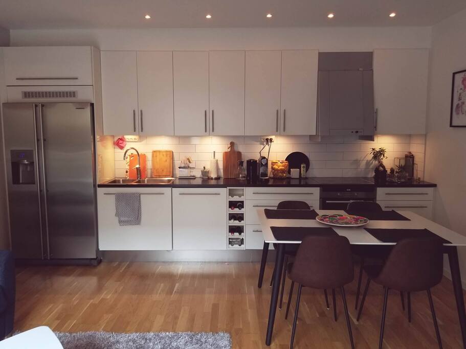 Kitchen and dining table